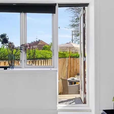 Apartment Retreat Garden Oasis Copenhagen
