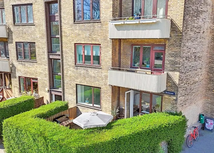 Spacious Nordic Cph Garden I 5 Min To Metro 아파트 *